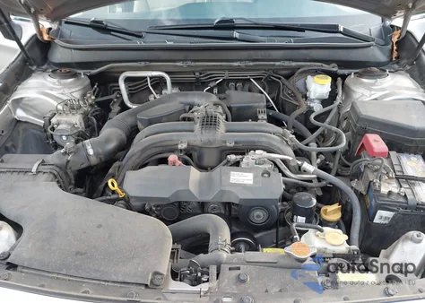 2018 Subaru Outback 2.5I z USA, uszkodzony, nr VIN 4S4BSAAC3J3383378